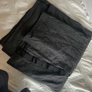 Lululemon customizable snap scarf